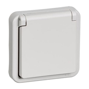 Opus 74 stikk. 2p+j  IP44  LG